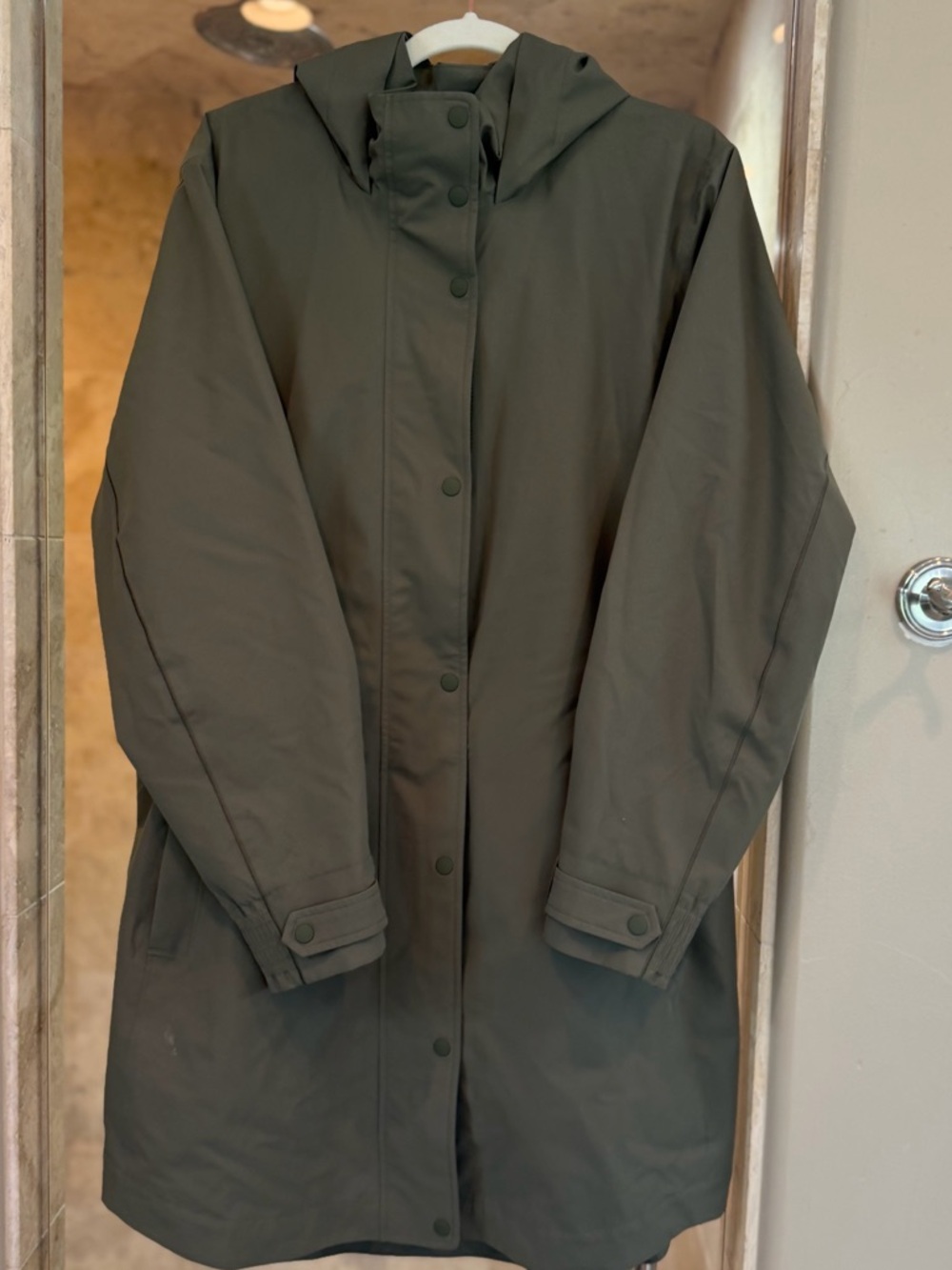Athleta Rainout Sutro women’s rain jacket XL